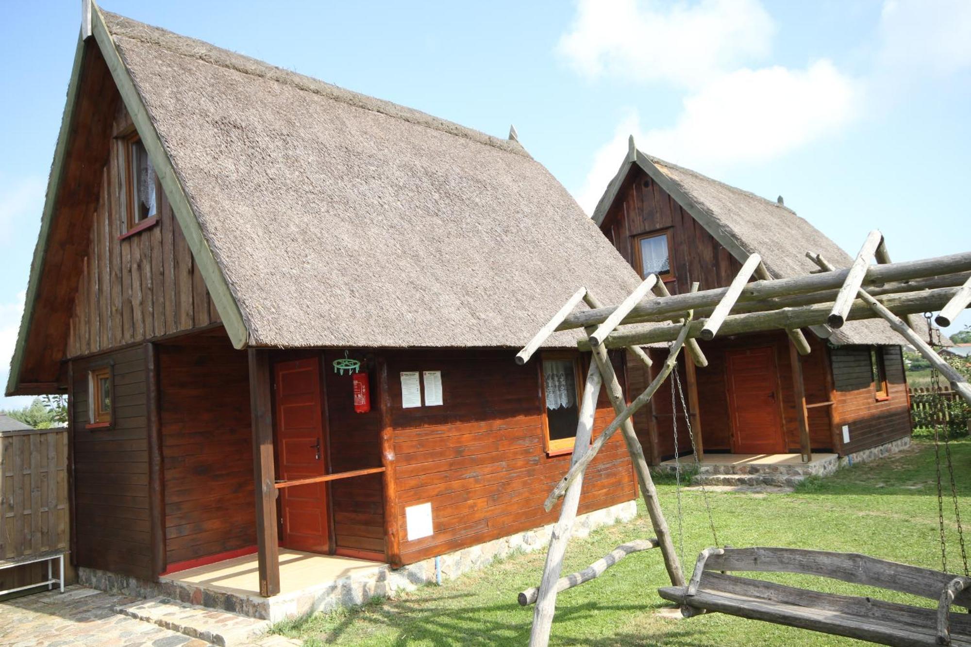 Dworek Leba I Domki Ranczo Itrich Exterior foto